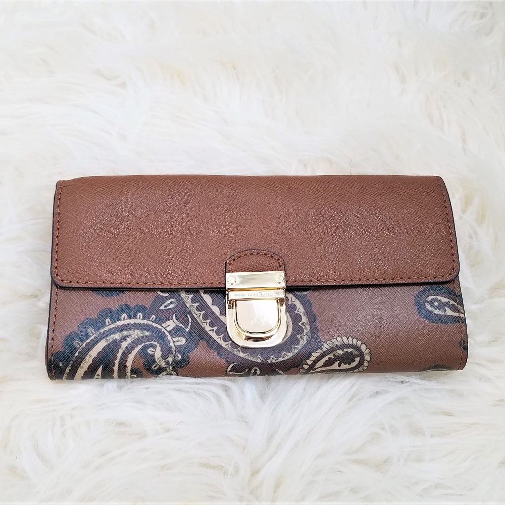 Michael Kors Accordion Zip Wallet